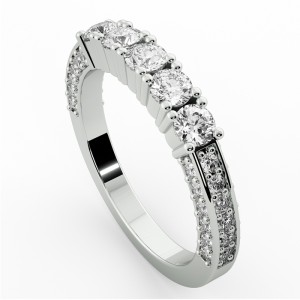 Diamond Round Cut Anniversary Ring 0.90Ctw